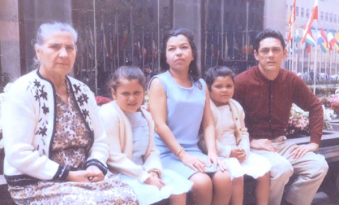 Caridad Family Easter Photo